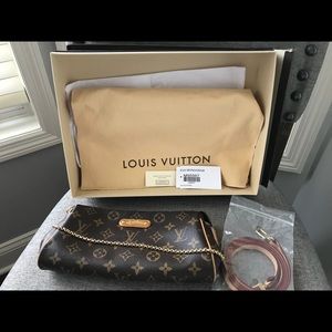 Authentic Louis Vuitton Eva clutch